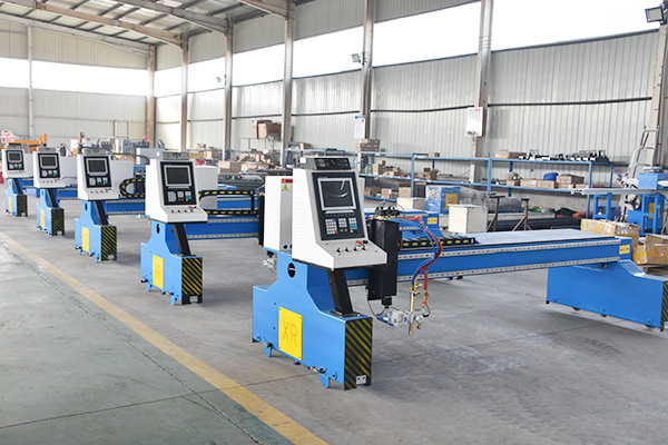 龍門(mén)式數(shù)控切割機(jī)
