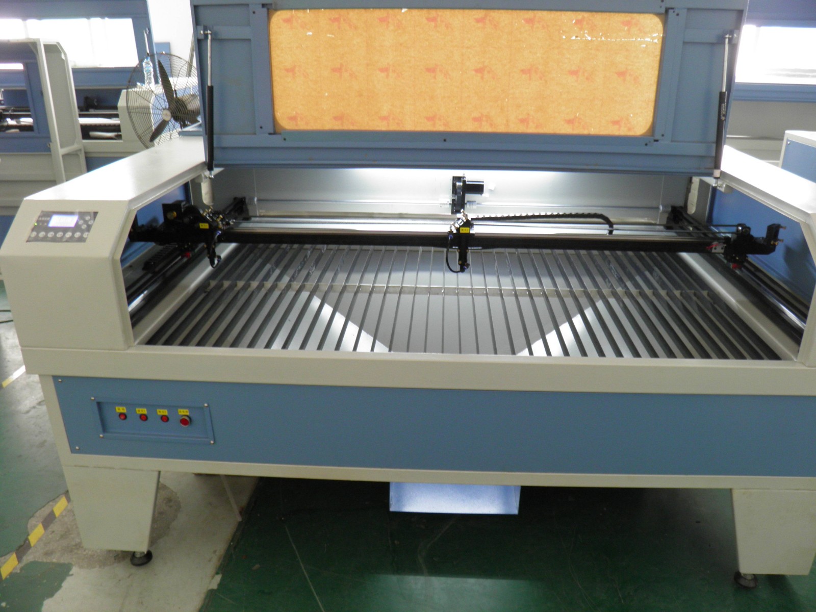 如何解決數控激光切割機的電源過載現(xiàn)象?