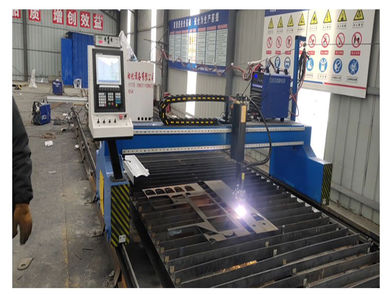 數(shù)控火焰切割機(jī)的切割精度會(huì)受到哪些因素的影響？